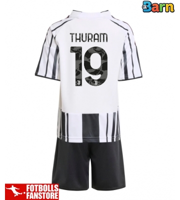 Juventus Khephren Thuram #19 Hemmatröja Barn 2025-26 Kortärmad (+ Korta byxor)